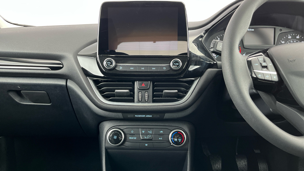 Ford Fiesta Trend White #19