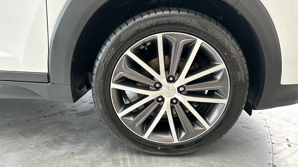 Hyundai Tucson Black #26