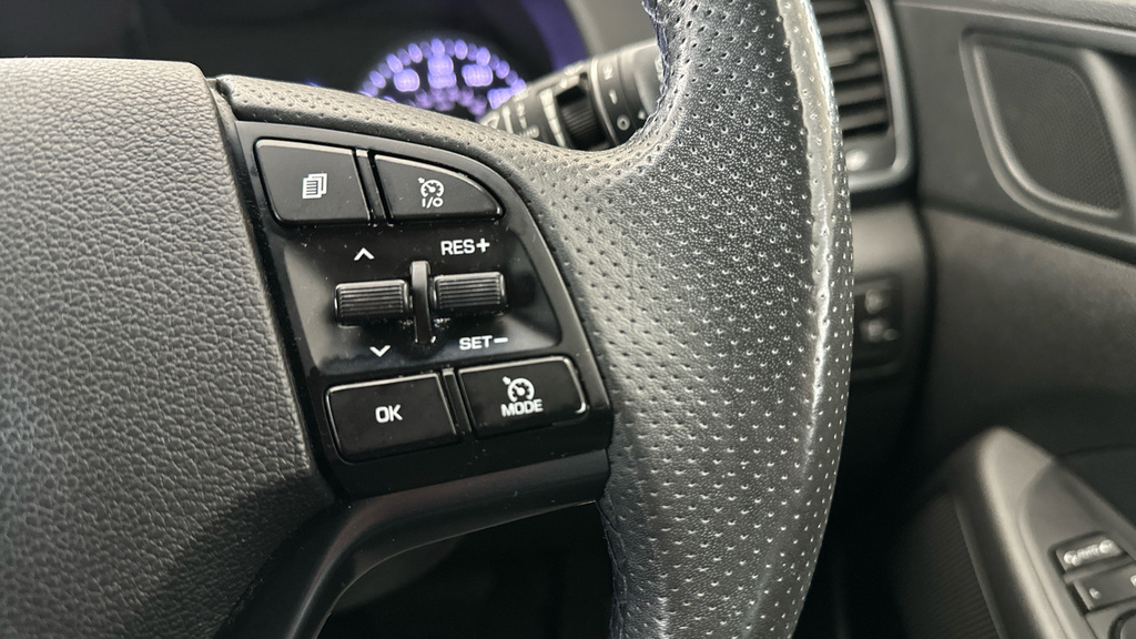 Hyundai Tucson Black #15