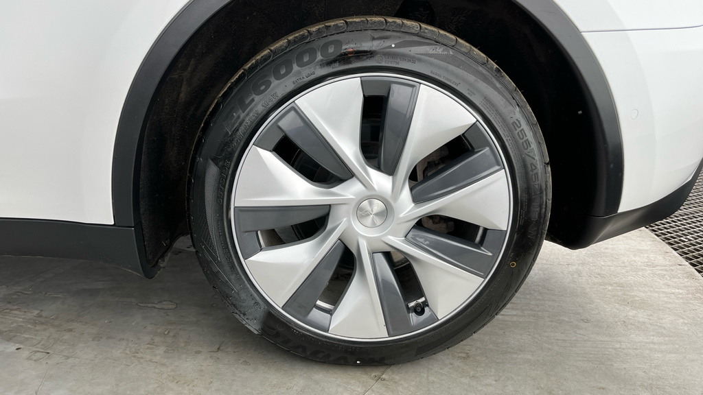Tesla Model Y Suv Dual Motor Long Range 4Wde 202222 White #20