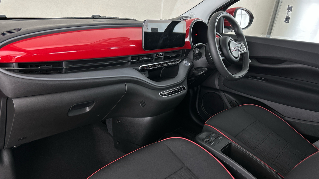 Fiat 500E 0L Icon Green #11
