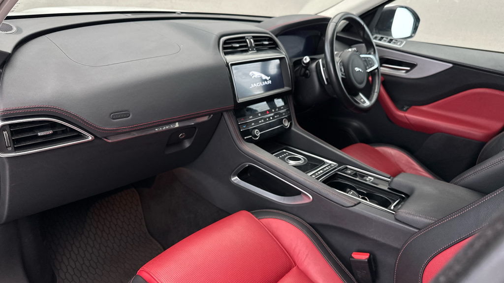 Jaguar F-Pace 2.0D R-sport Awd Red #12