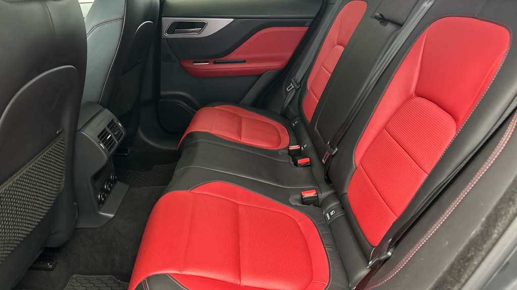 Jaguar F-Pace 2.0D R-sport Awd Red #20
