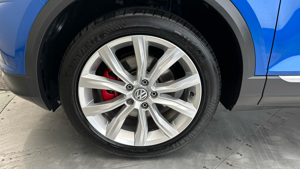 Volkswagen T-Roc  White #23