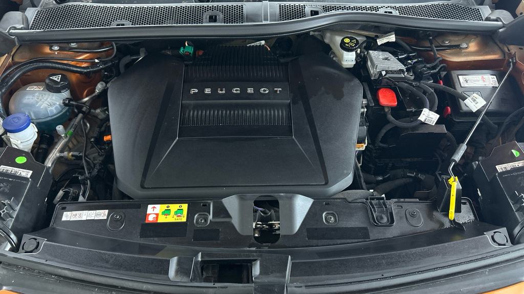 Peugeot e-2008 Gt Line Blue #24