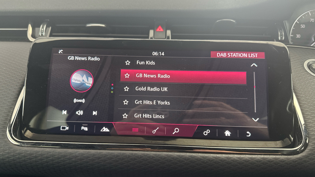 Land Rover Range Rover Evoque 2.0L Standard Black #22