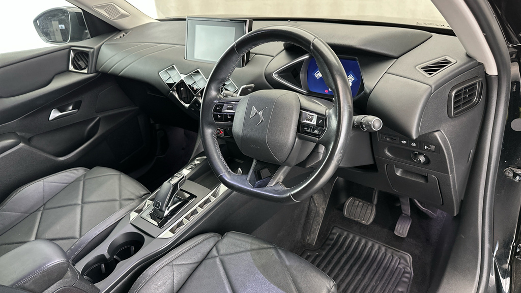DS DS 3 Crossback 1.2 Puretech Performance Line Crossback Eat8 Euro Grey #10
