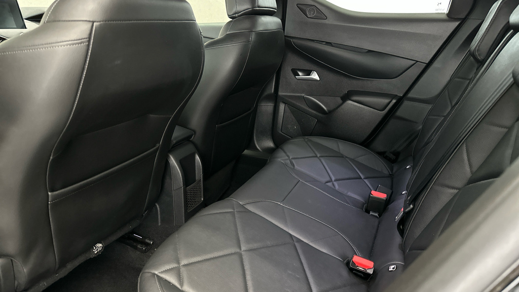 DS DS 3 Crossback 1.2 Puretech Performance Line Crossback Eat8 Euro Grey #19
