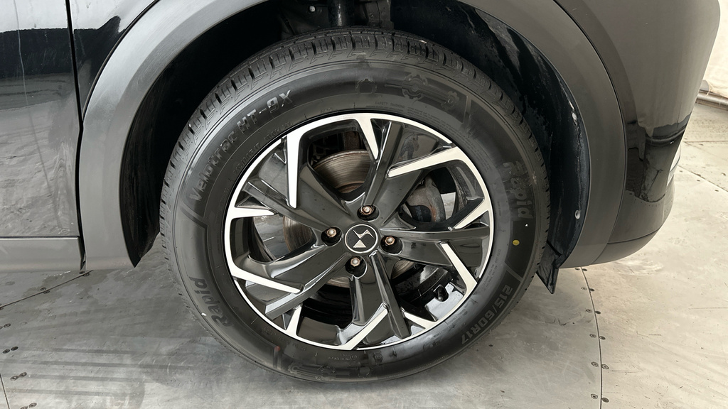 DS DS 3 Crossback 1.2 Puretech Performance Line Crossback Eat8 Euro Grey #25