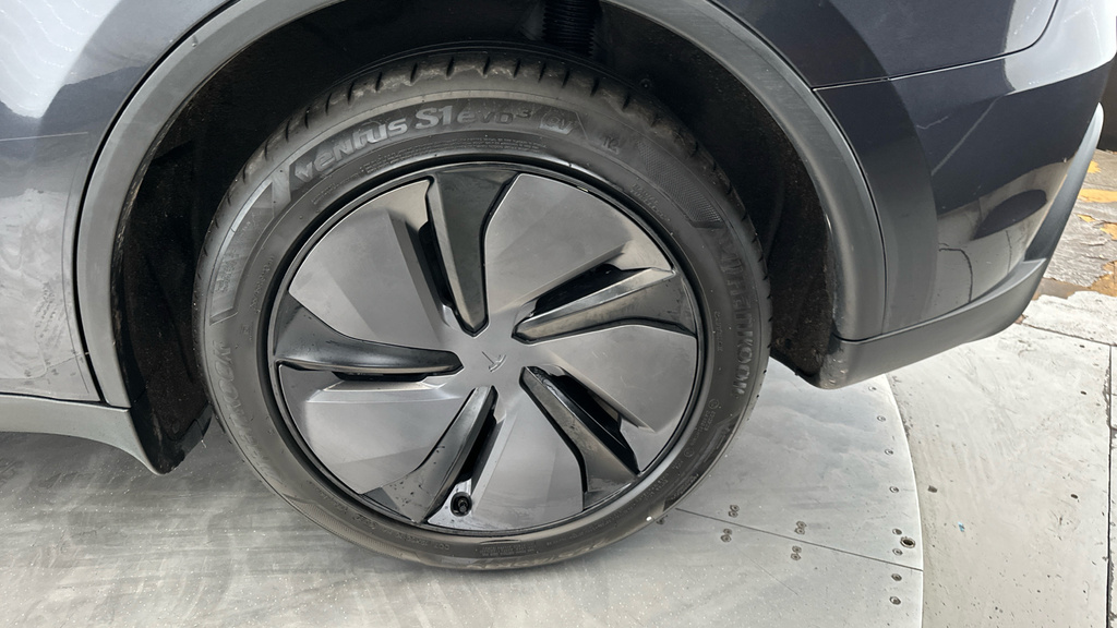 Tesla Model Y Long Range Suv Rwd 346 Ps White #20