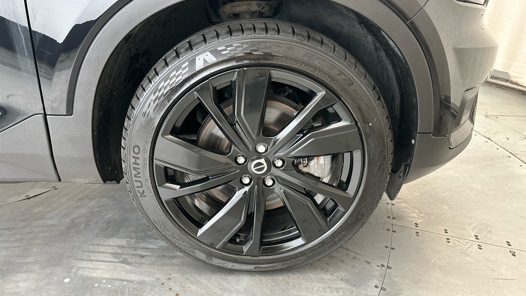 Volvo XC40 P8 First Edition Awd Silver #33