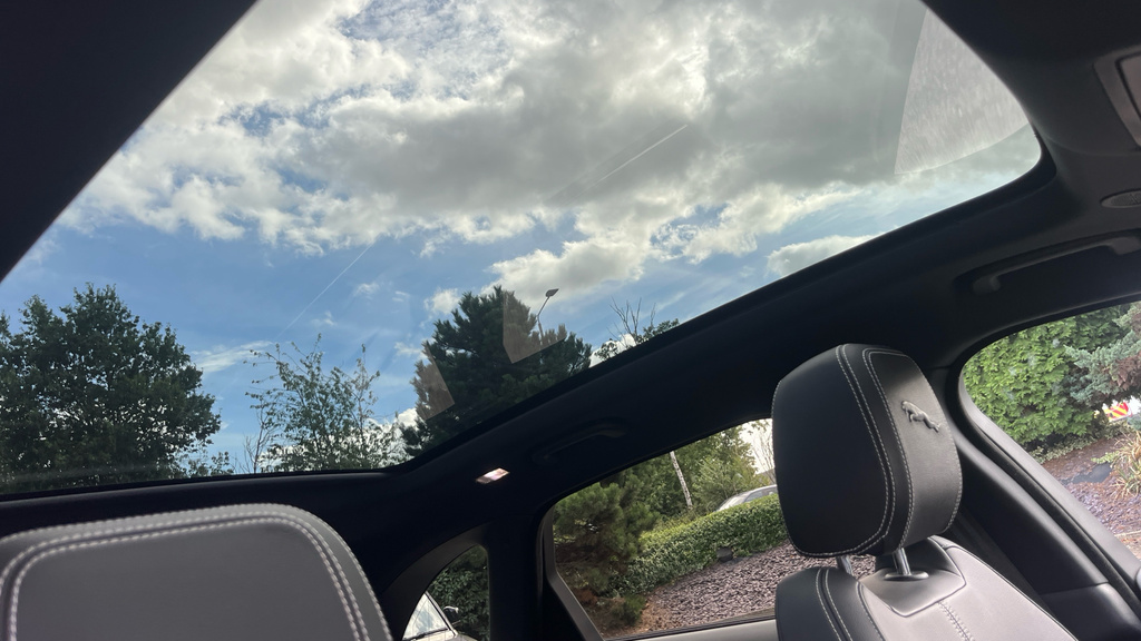 Jaguar F-Pace 2.0 D200 R-dynamic Se Black Awd 2023 Grey #32