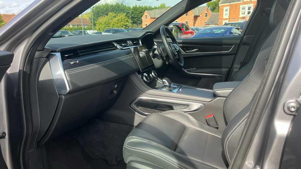 Jaguar F-Pace 2.0 D200 R-dynamic Se Black Awd 2023 Grey #10