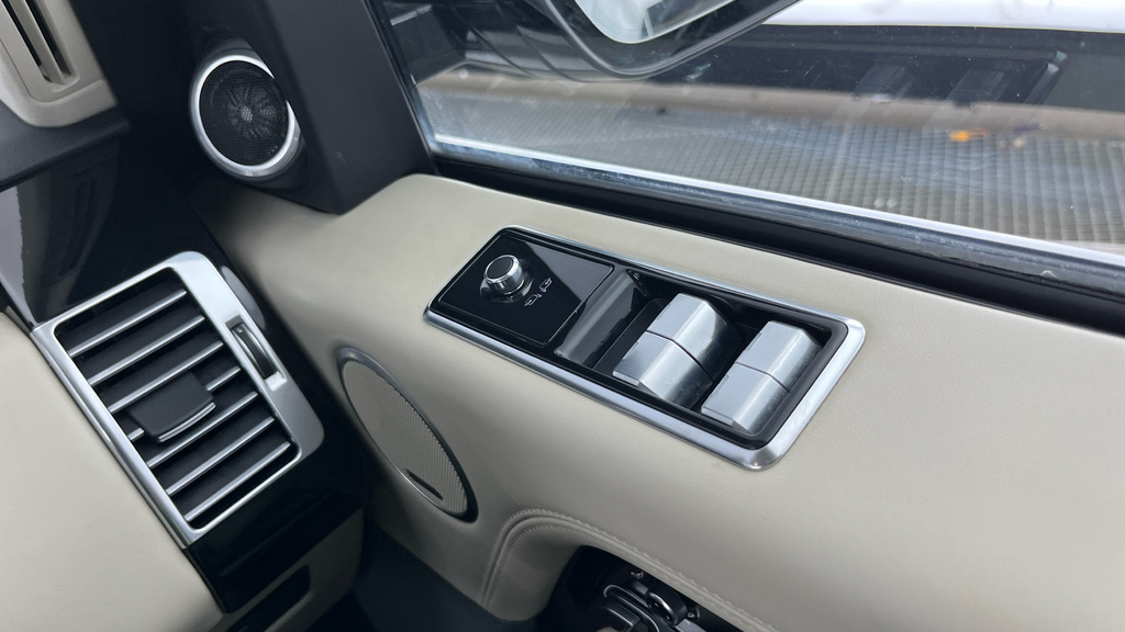 Land Rover Range Rover 3.0 Range Rover Vogue Grey #15