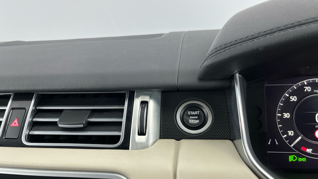 Land Rover Range Rover 3.0 Range Rover Vogue Grey #20