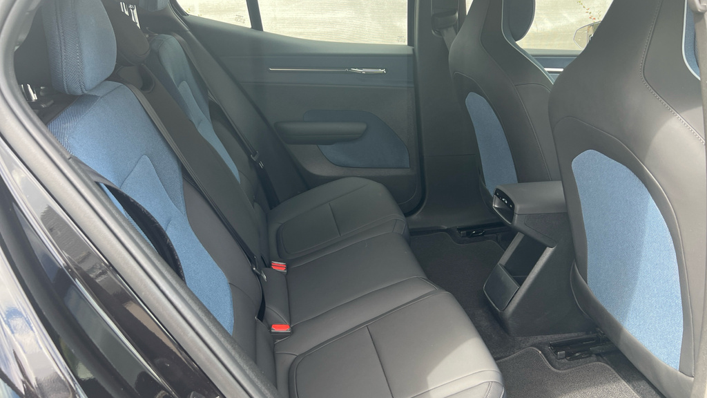 Volvo EX30 Ex30 200Kw Sm Extended Range Plus 69Kwh White #20