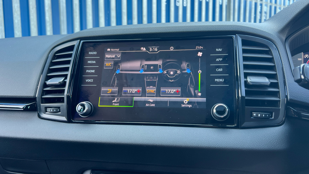 Skoda Karoq Se Drive Blue #61