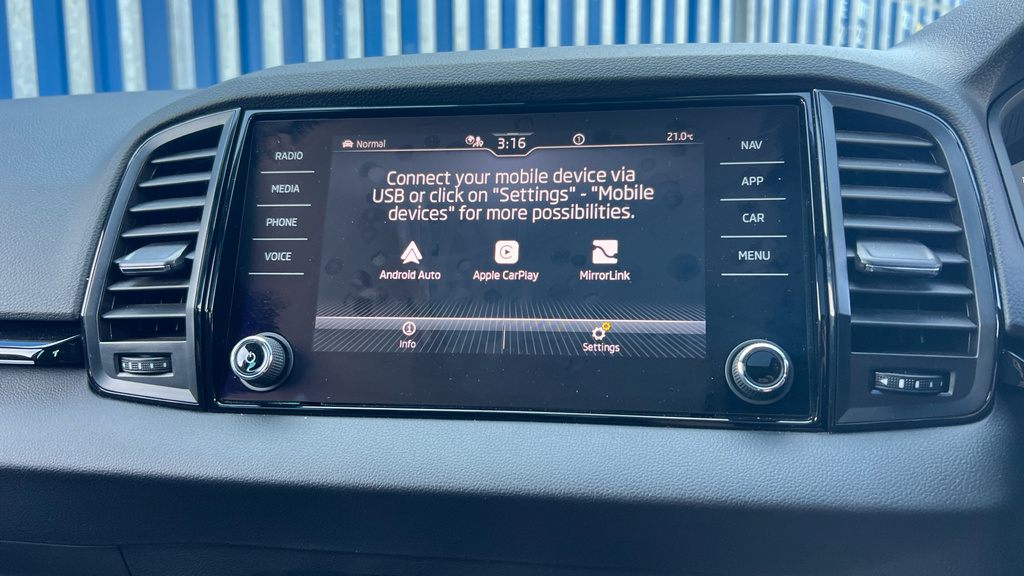 Skoda Karoq Se Drive Blue #66