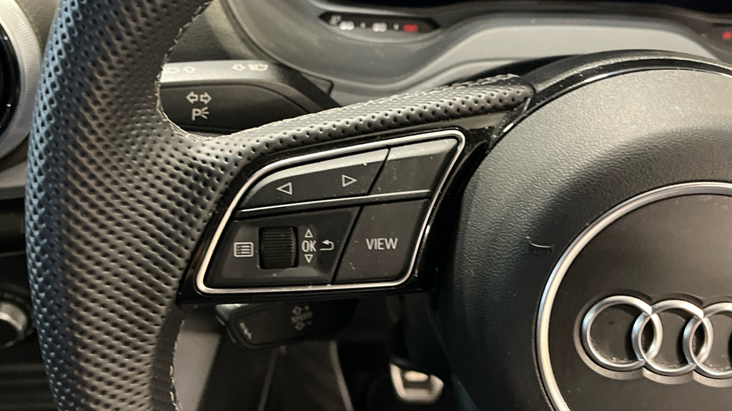 Audi Q2 35 Tfsi Black Edition S Tronic Tech Pro White #32