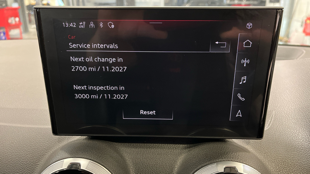 Audi Q2 35 Tfsi Black Edition S Tronic Tech Pro White #25