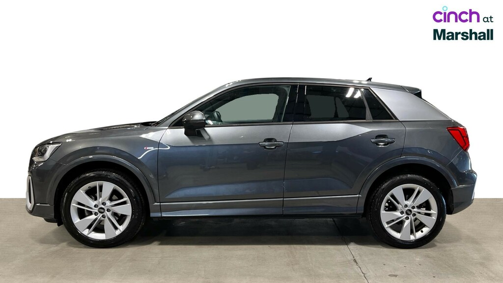Audi Q2 35 Tfsi Black Edition S Tronic Tech Pro White #6