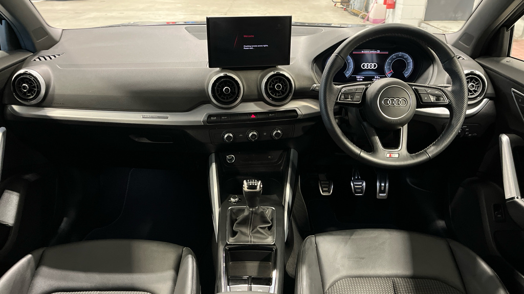 Audi Q2 35 Tfsi Black Edition S Tronic Tech Pro White #11