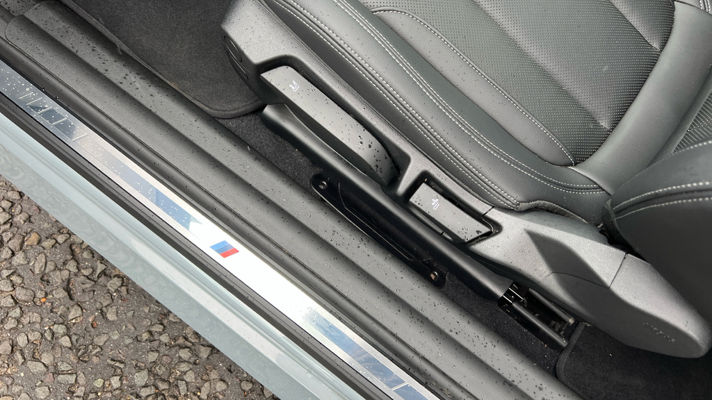 BMW 2 Series Petrol Black #40