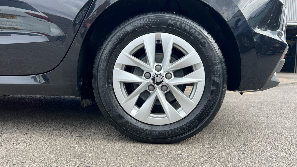 Skoda Fabia 1.0 Tsi 116Ps Design Edition Blue #18
