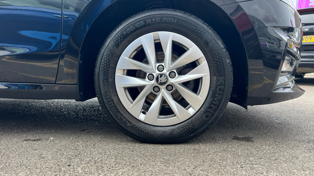 Skoda Fabia 1.0 Tsi 116Ps Design Edition Blue #20