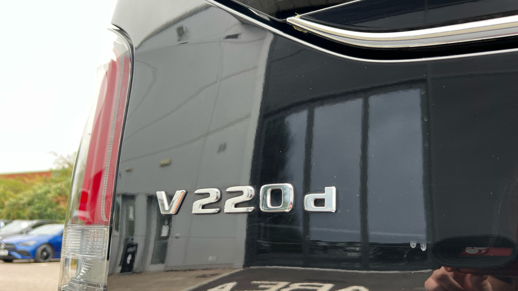 Mercedes-Benz V Class Mpv Black #34