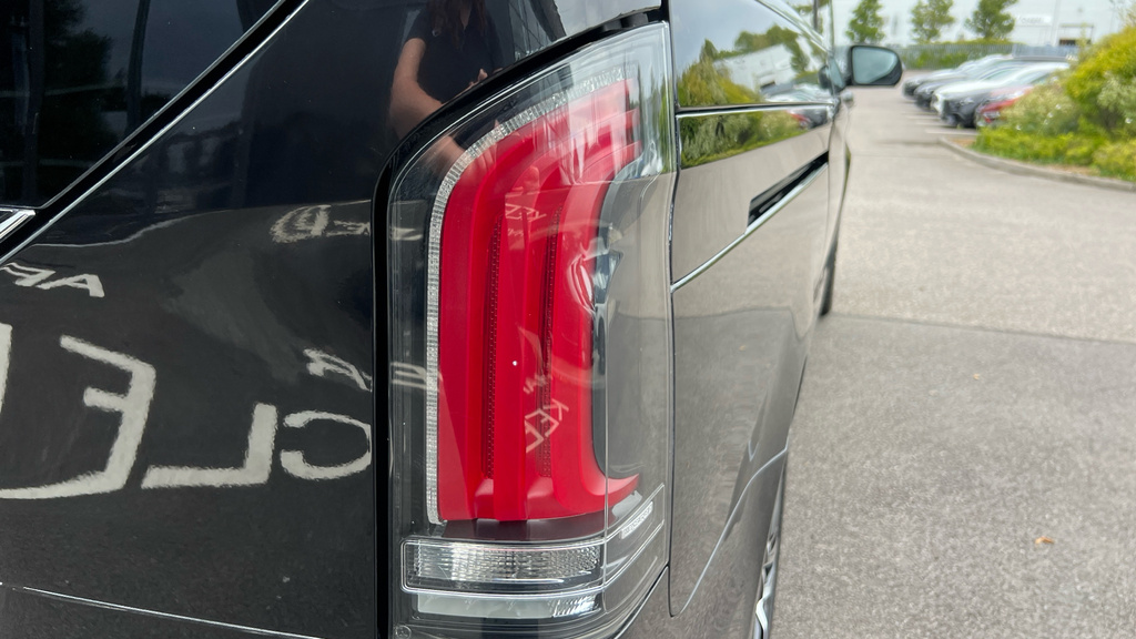 Mercedes-Benz V Class Mpv Black #33