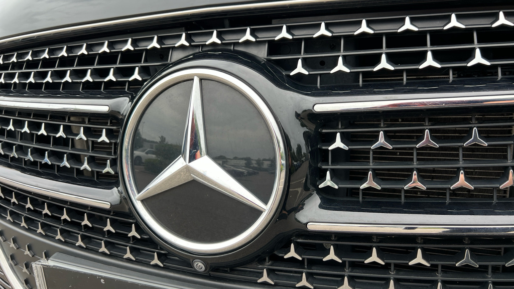 Mercedes-Benz V Class Mpv Black #37