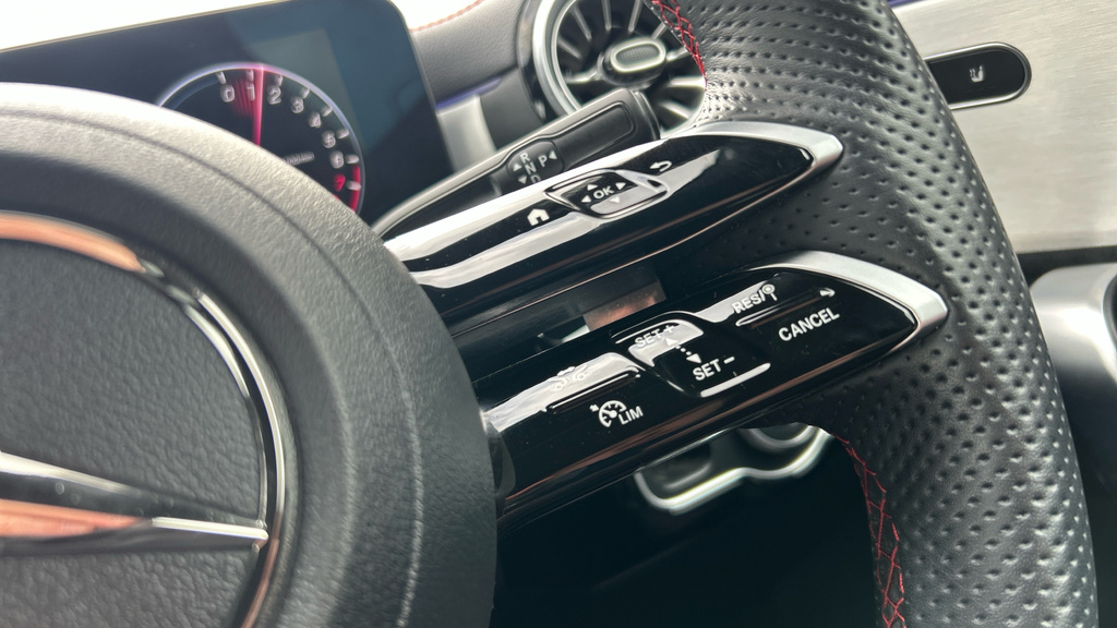 Mercedes-Benz CLA Class 220D Amg Line Premium Plus Tip Blue #32