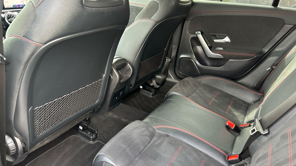 Mercedes-Benz CLA Class 220D Amg Line Premium Plus Tip Blue #17