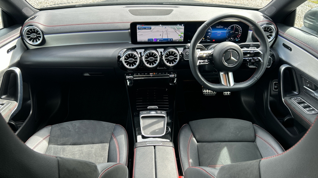 Mercedes-Benz CLA Class 220D Amg Line Premium Plus Tip Blue #14