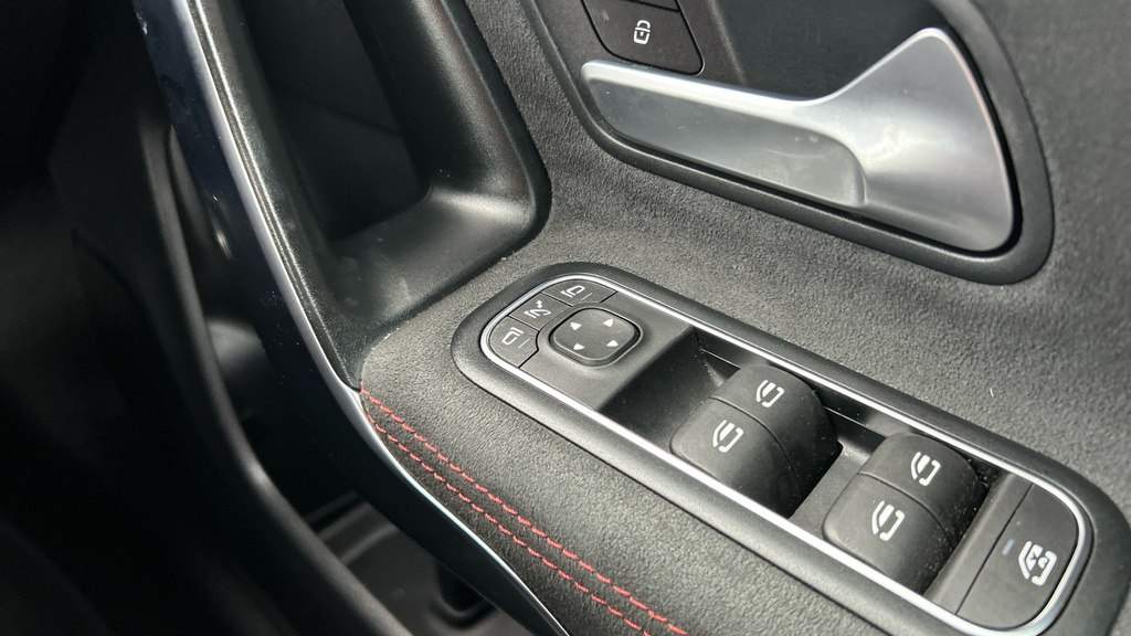 Mercedes-Benz CLA Class 220D Amg Line Premium Plus Tip Blue #55