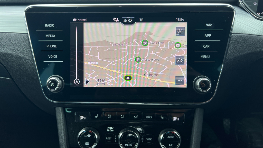 Skoda Superb Koda Superb Se Technology White #23