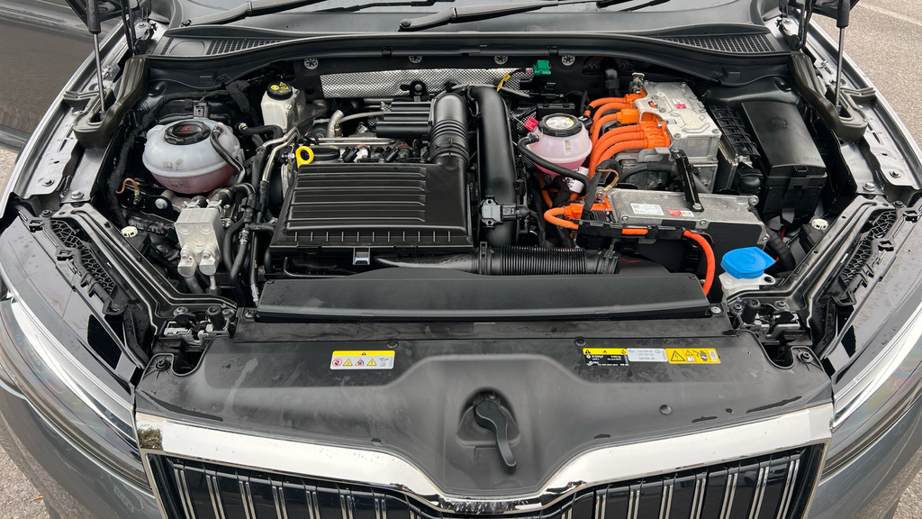 Skoda Superb Koda Superb Se Technology White #16