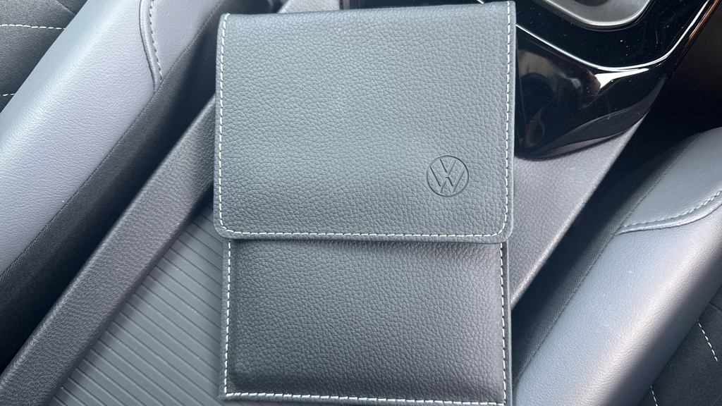 Volkswagen ID.4 Life Grey #22