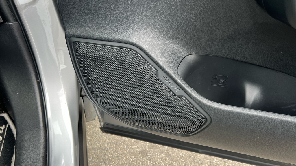 Toyota Rav 4 Design Black #41