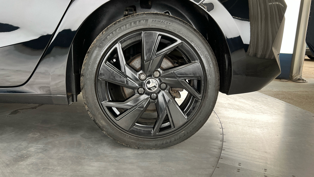Vauxhall Astra Astra Ultimate Turbo Black #32