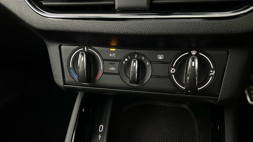 Skoda Kamiq Se Drive Silver #23