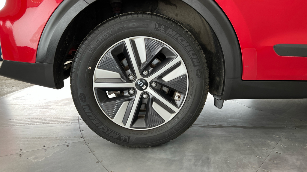 Kia Niro 3 Hev S-a White #32