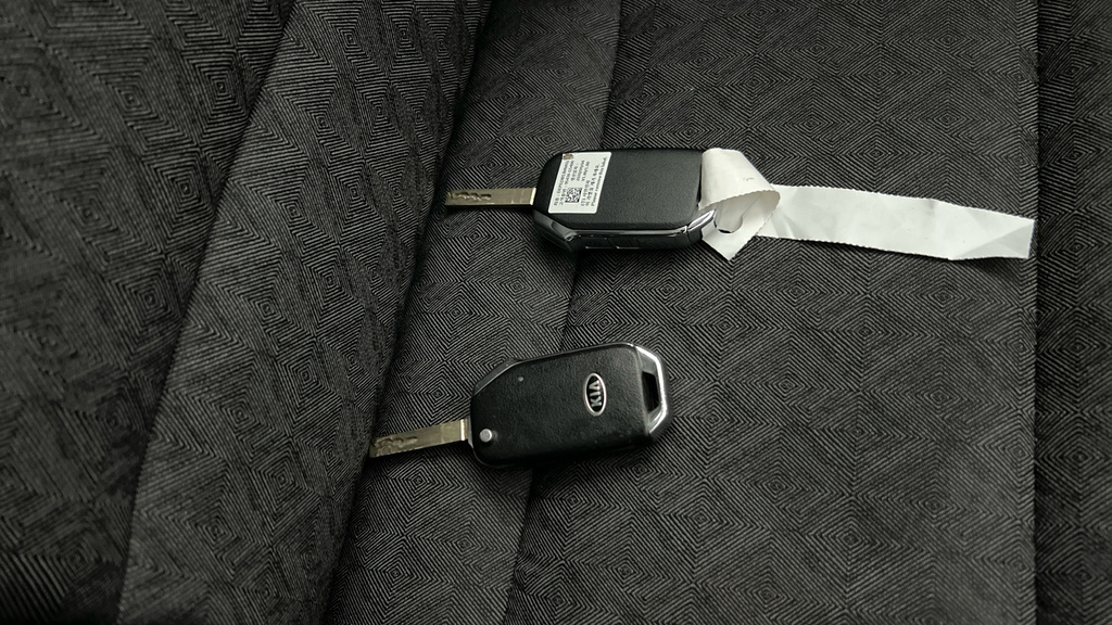 Kia Niro 3 Hev S-a White #35
