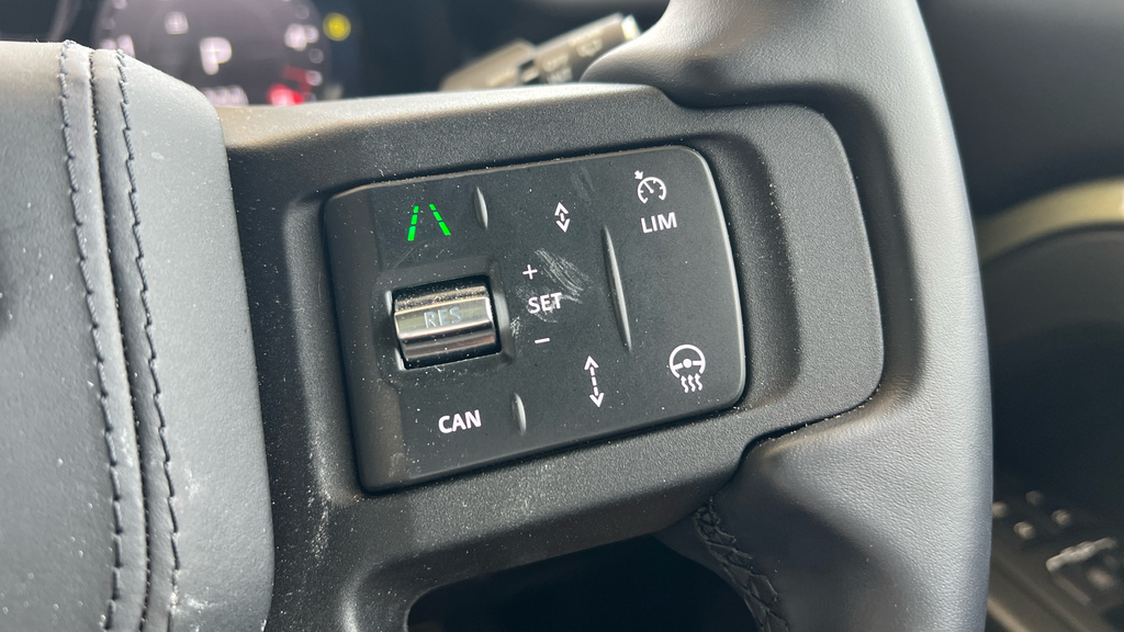 Land Rover Defender Mpv 2026 White #37