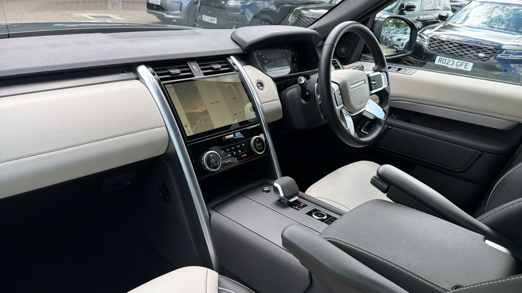 Land Rover Discovery R-dynamic Hse Black #10