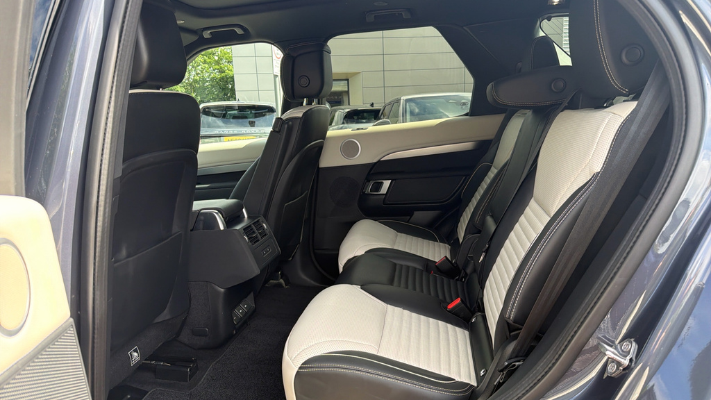 Land Rover Discovery R-dynamic Hse Black #13