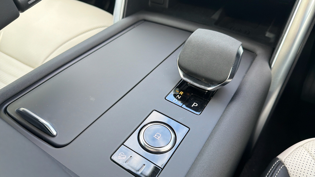 Land Rover Discovery R-dynamic Hse Black #26