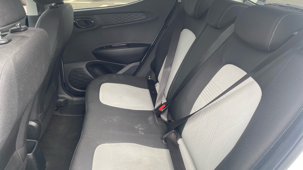 Hyundai I10 Se White #14