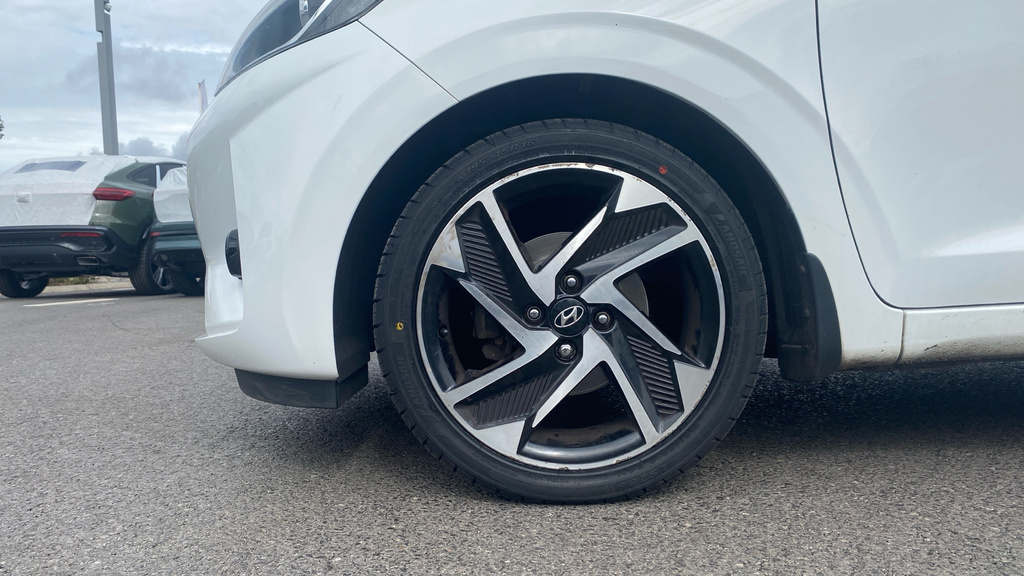 Hyundai I10 Se White #17
